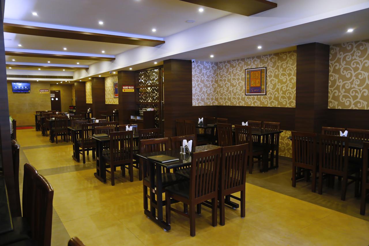 Hotel Sivaranjani إرود المظهر الخارجي الصورة