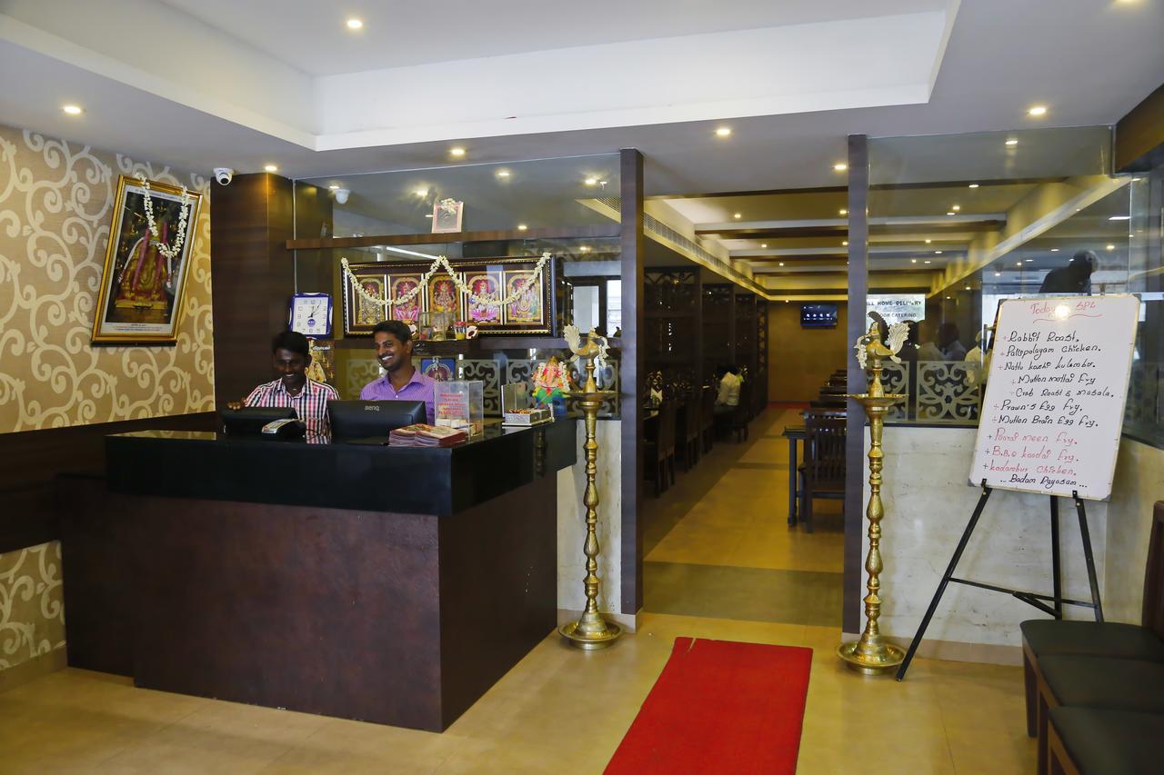 Hotel Sivaranjani إرود المظهر الخارجي الصورة