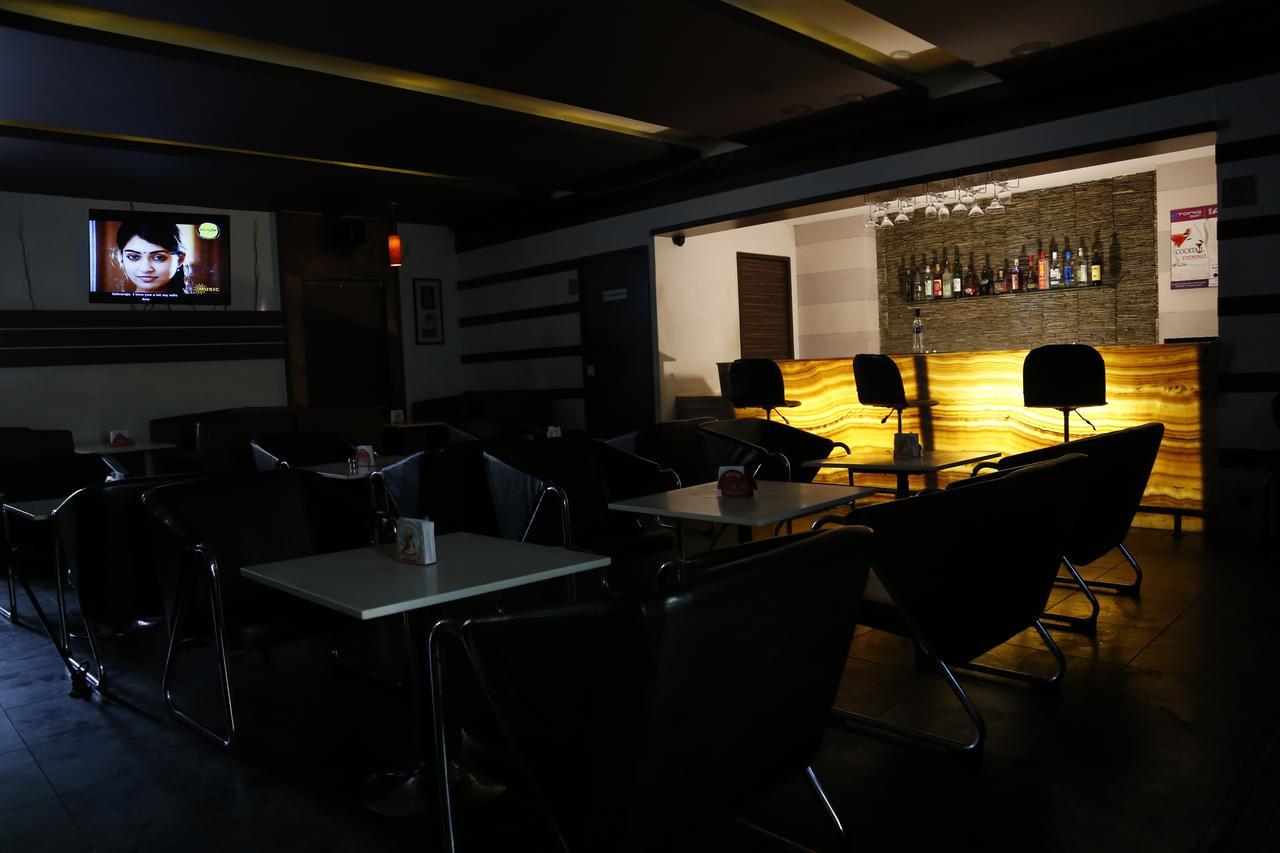 Hotel Sivaranjani إرود المظهر الخارجي الصورة