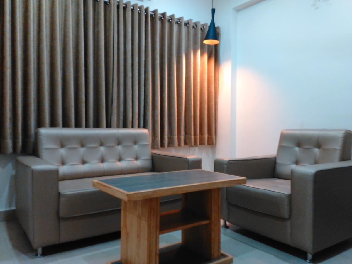 Hotel Sivaranjani إرود المظهر الخارجي الصورة
