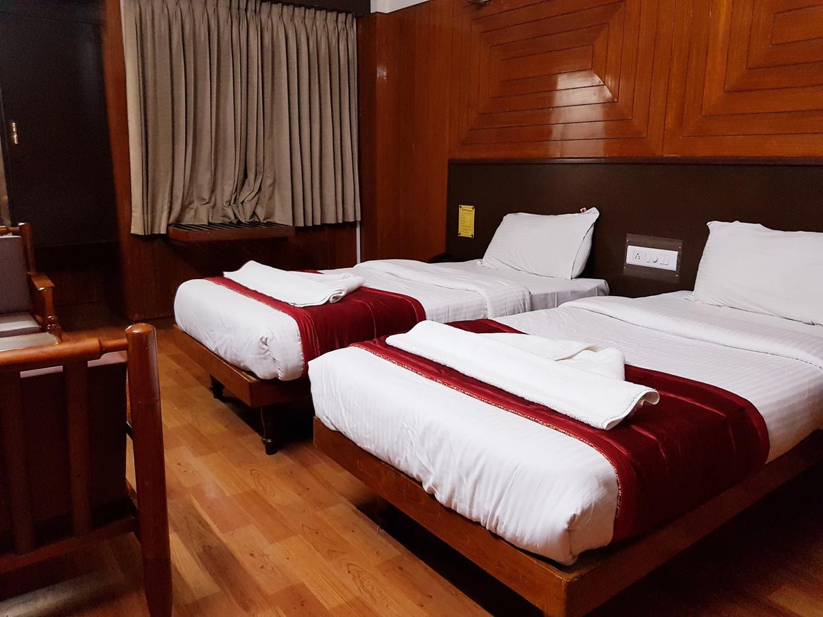 Hotel Sivaranjani إرود المظهر الخارجي الصورة